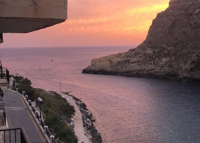 Seafront With Amazing Sunset View Apartamento